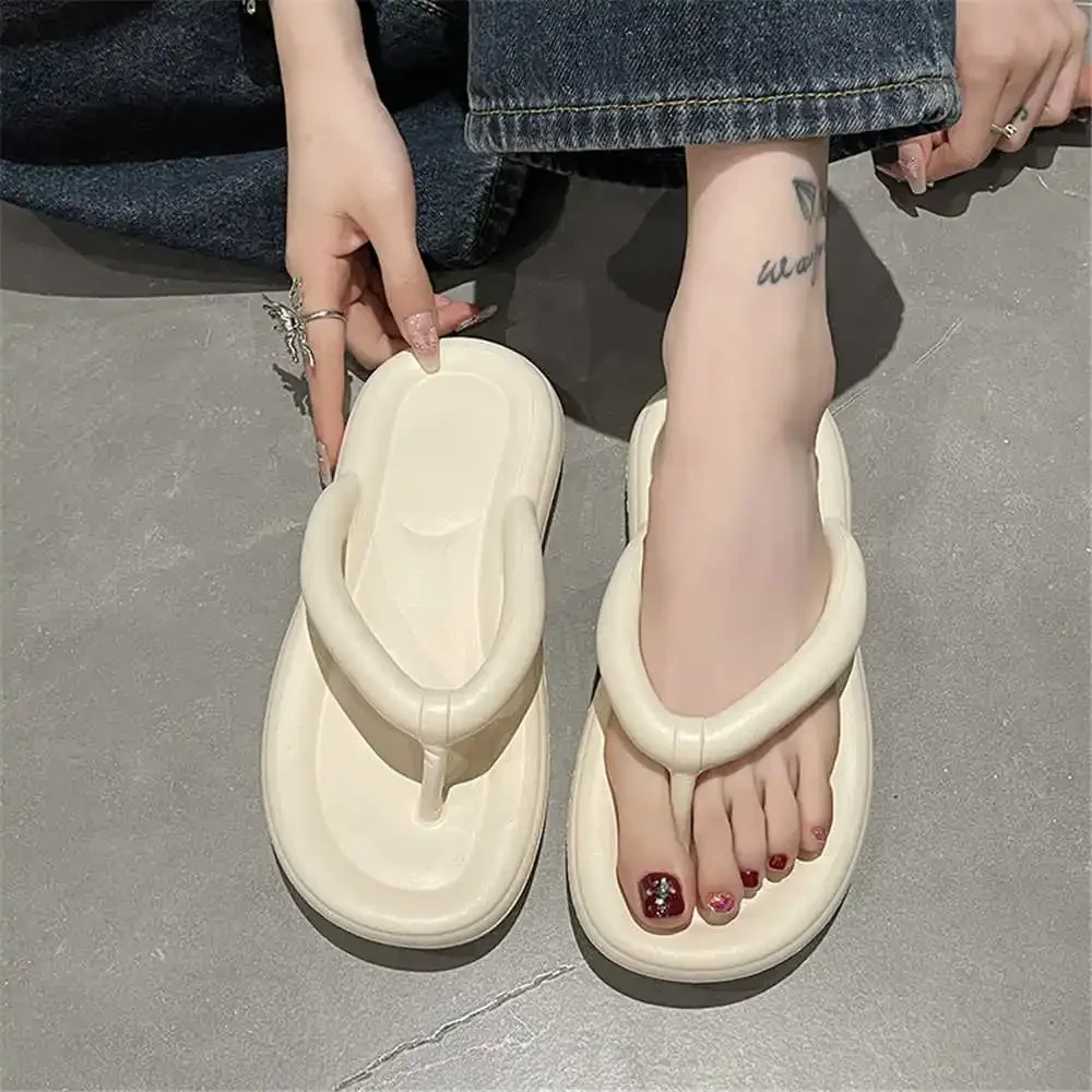 Soft Bottom Large Size Blue Sandals Woman Shower Slipper Sports Shoes For Walking Sneakers Shoses Lofers Upper Clearance