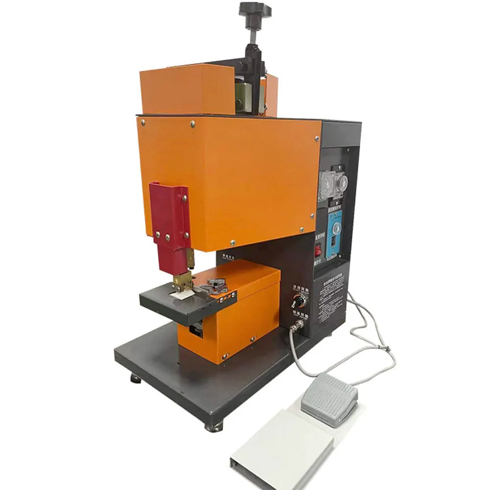 MG-667 Zipper Gluing Machine 220V 50HZ 2KW Hot Melt Glue Zipper Machine Gluing Width 20MM For Clothing And Footwear Industry