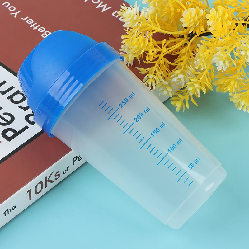 Bottiglia Shaker da 300ml bottiglia di miscelazione in polvere proteica per frappè creativo tazza di agitazione materiale PP nuovo di zecca e di alta qualità 1 pz