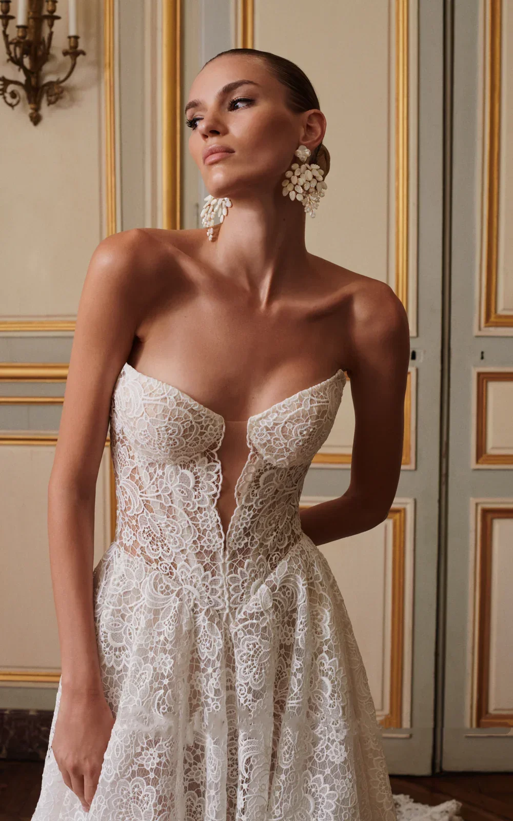 Sexy Sweetheart Off Shoulder Lace Wedding Dress A-line spaghetti strap Bride Dress Detachable Long Sleeve Customization