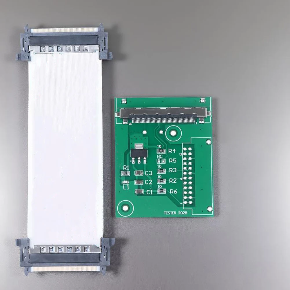 

Компактный диагностический инструмент для OLED-телевизоров, предназначенный для технических специалистов, занимающихся тестированием панелей и устранением неисправностей.