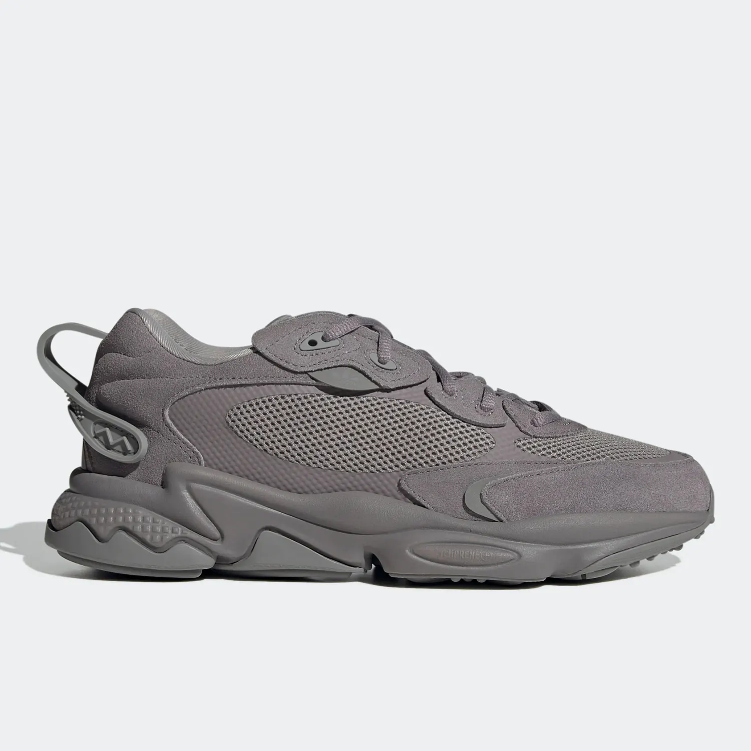 

Adidas Authentic OZWEEGO Men's and Women's Retro Breathable Sport Casual Shoes GW9739