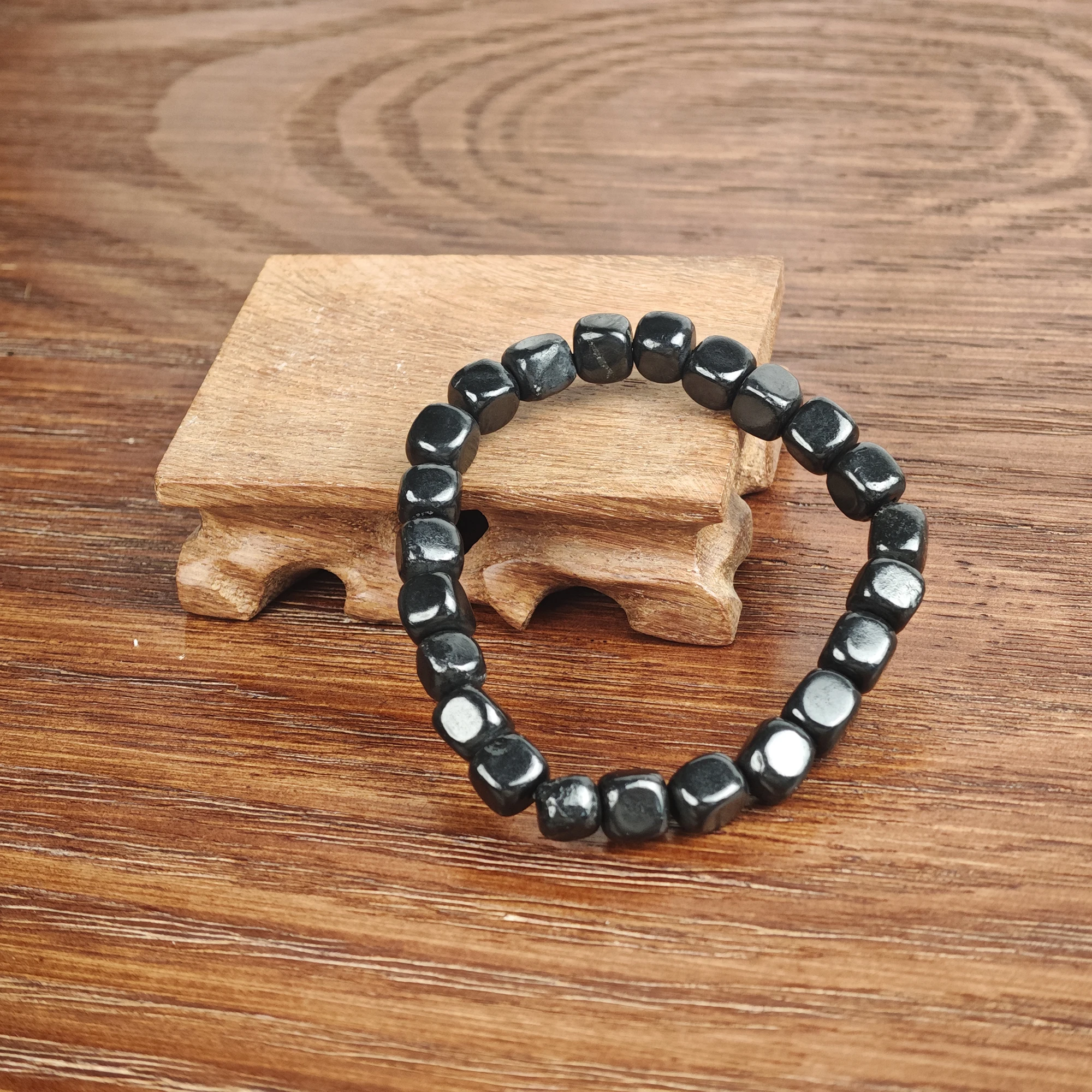 

Polished Shungite Cube Beads - Elastic Shungite Bracelet for Healing and Wellness