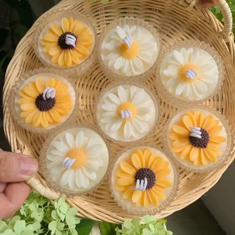 Handmade Daisy Candle Aromatherapy Epoxy Scented Resin Soap Flower Creative Gift for Candle Making with Gypsum