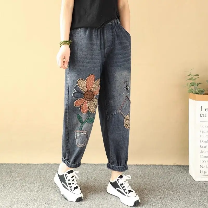 Ethnic Style Smiling Face Sunflower Embroidery Elastic Jeans for Women Loose Fit Plus Size High Waisted Harem Pants Long Pants