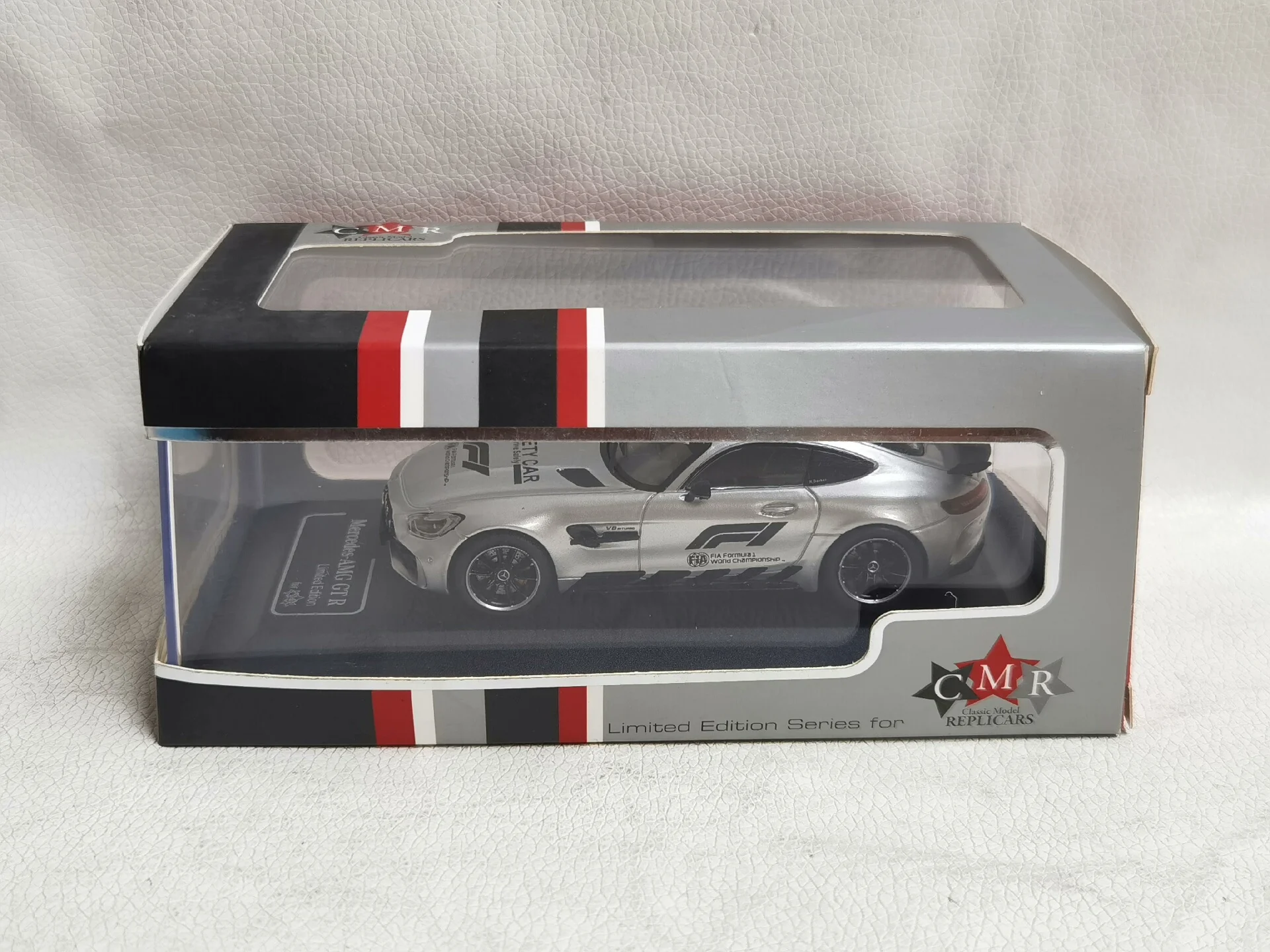 modellino-auto-in-scala-1-43-benz-amg-gt-r-3b-in-metallo-pressofuso