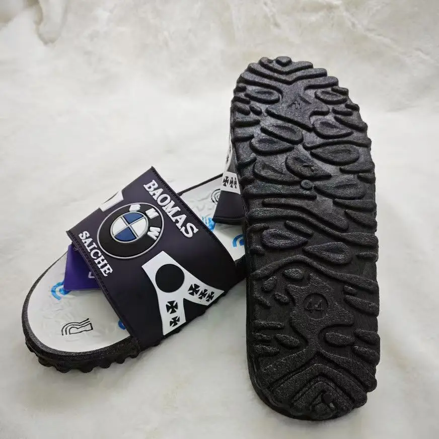 Le nuove pantofole comode da esterno resistenti all'usura di lusso leggere per la casa di tendenza antiscivolo dell'estate della BMW
