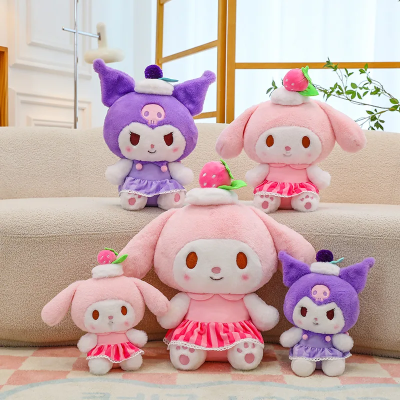 Boneka empuk Sanrio 30CM Melody stroberi lucu boneka buah Kuromi anak-anak bantal lembut hadiah ulang tahun Natal