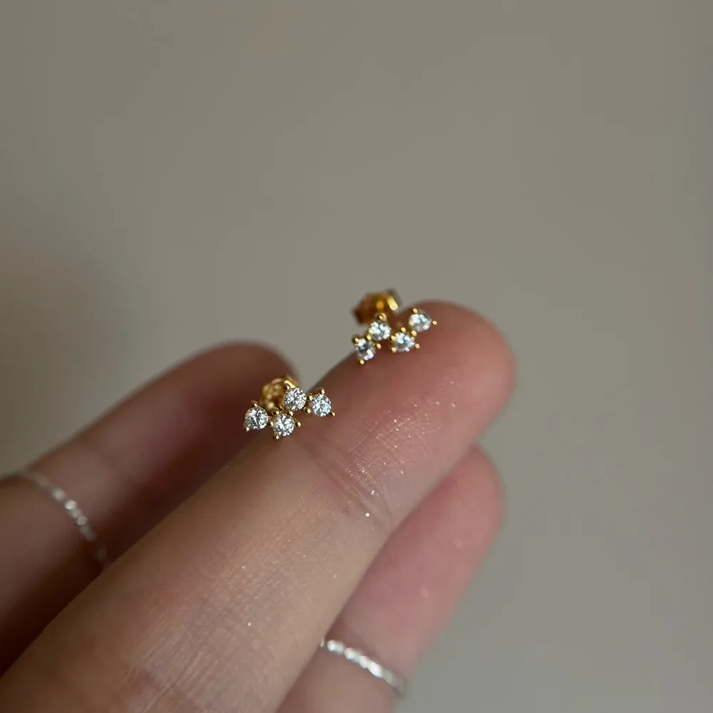 Minimalist Geometric Mini Micro-inlay 4 Zircon 925 Sterling Silver Stud Earrings for Women Simple Dainty Scattered Star Jewelry