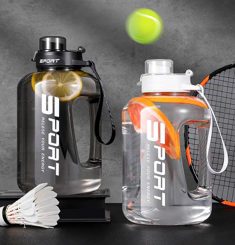 2-Liter-Wasserflasche mit großem Fassungsvermögen und Strohhalmdeckel, Sport- und Fitnessstudio-Wasserkocher für Campingreisen, BPA-freie Trinkflaschen – Detail 2