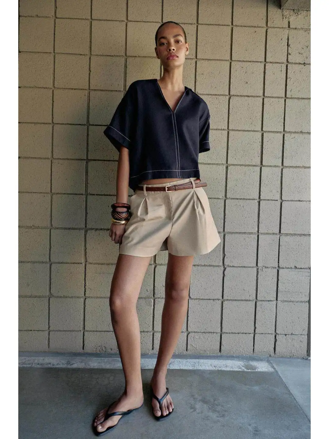 

Spring Season Color Block Stitching Short Sleeve V Collar Shirt Casual Loose Fit Female mid Age Group Skin Friendly Breathable