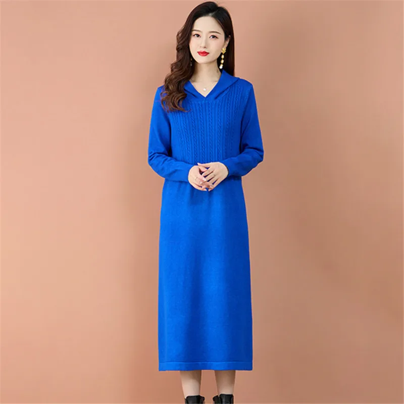 

Новое осенне-зимнее женское трикотажное повседневное платье с модной универсальной темпераментной длинной юбкой длиной до колена с капюшоном