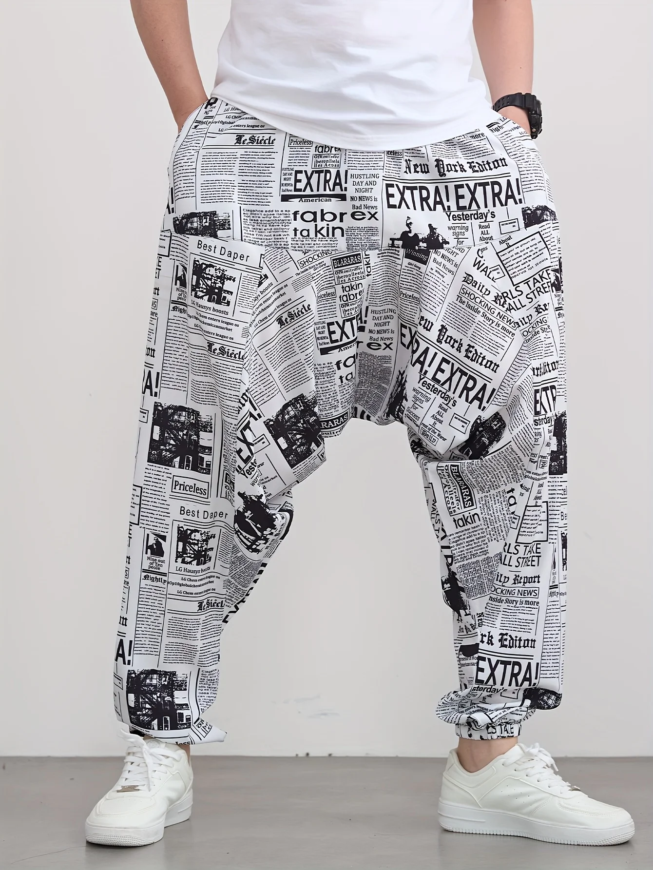 Men's newspaper printing - ultra loose jogging pants, outdoor sports and casual wear, comfortable casual wear, street fashion,
