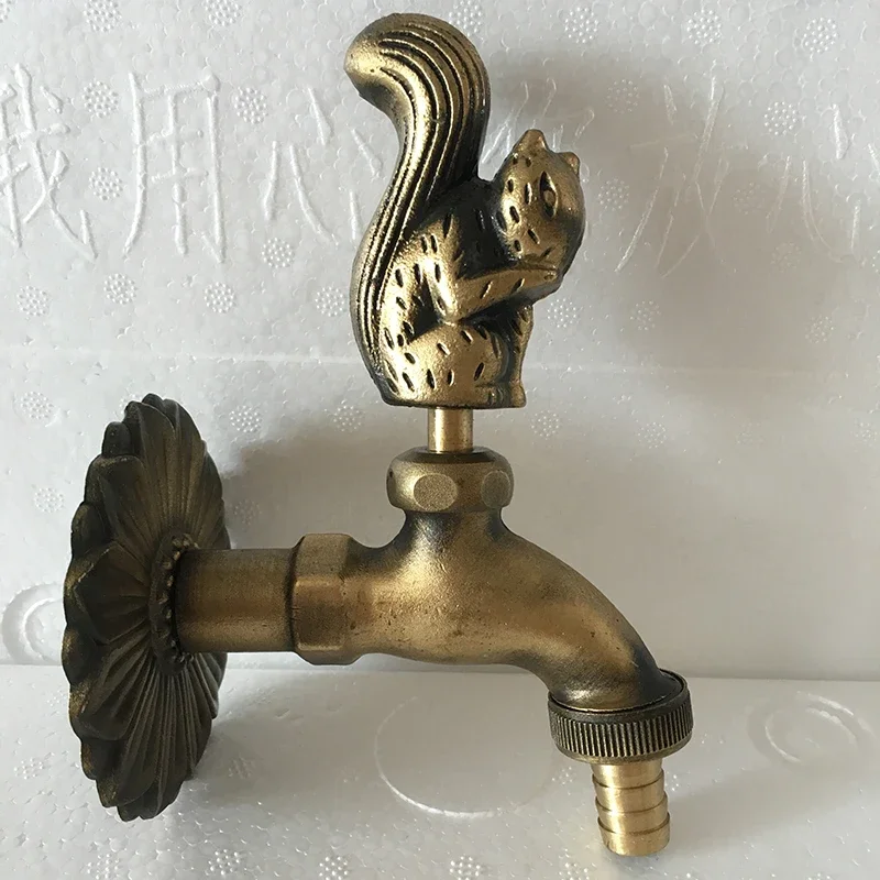

Animal Shape Outdoor Garden Faucet Decorative Bibcock in Green/Antique Brass for Washing Mop And Garden Watering