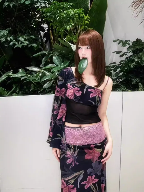 

Early East Asian Sle Floral Print Velvet Asymmetrical Strap Top High Waist Lace f Skirt Set Women's Hanfu Summer Collection