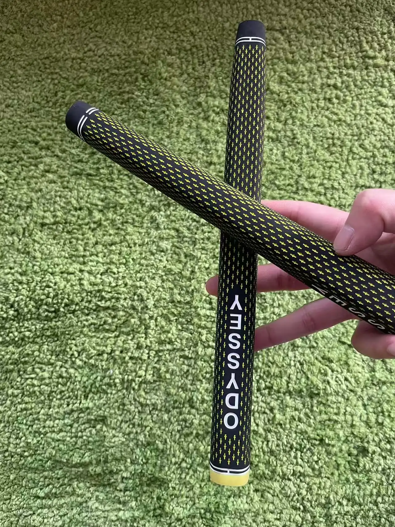 مخزون جاهز قطعة واحدة من مقبض مضرب الجولف مادة مطاطية لون أصفر