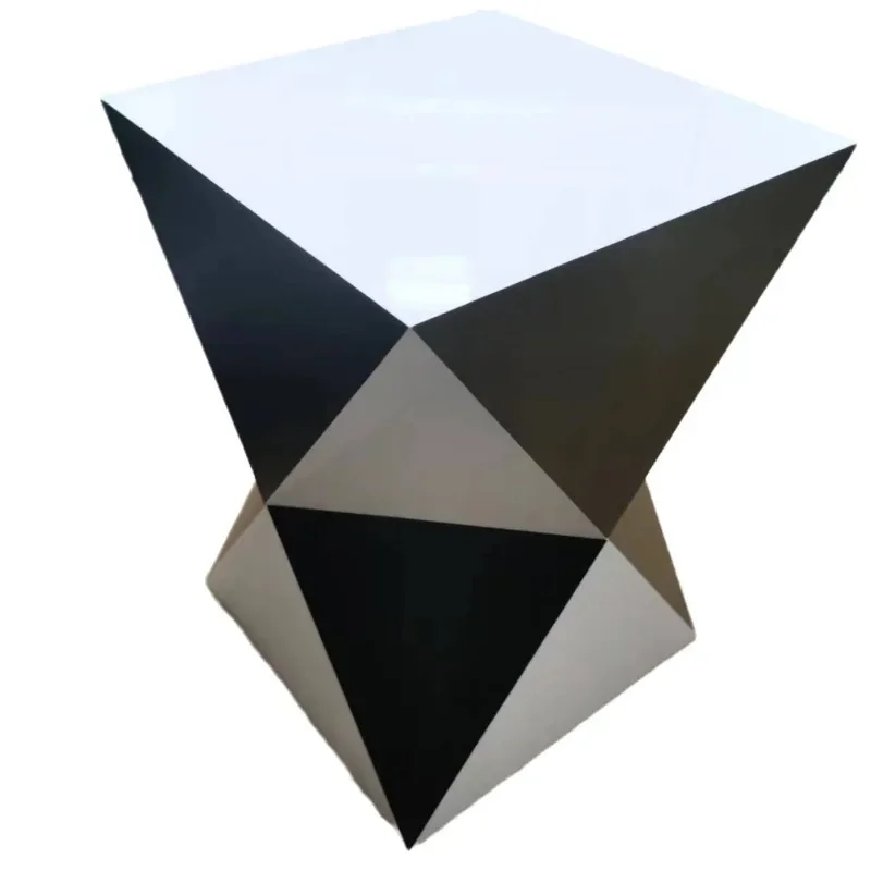 

Acrylic negotiates a few vases and corners