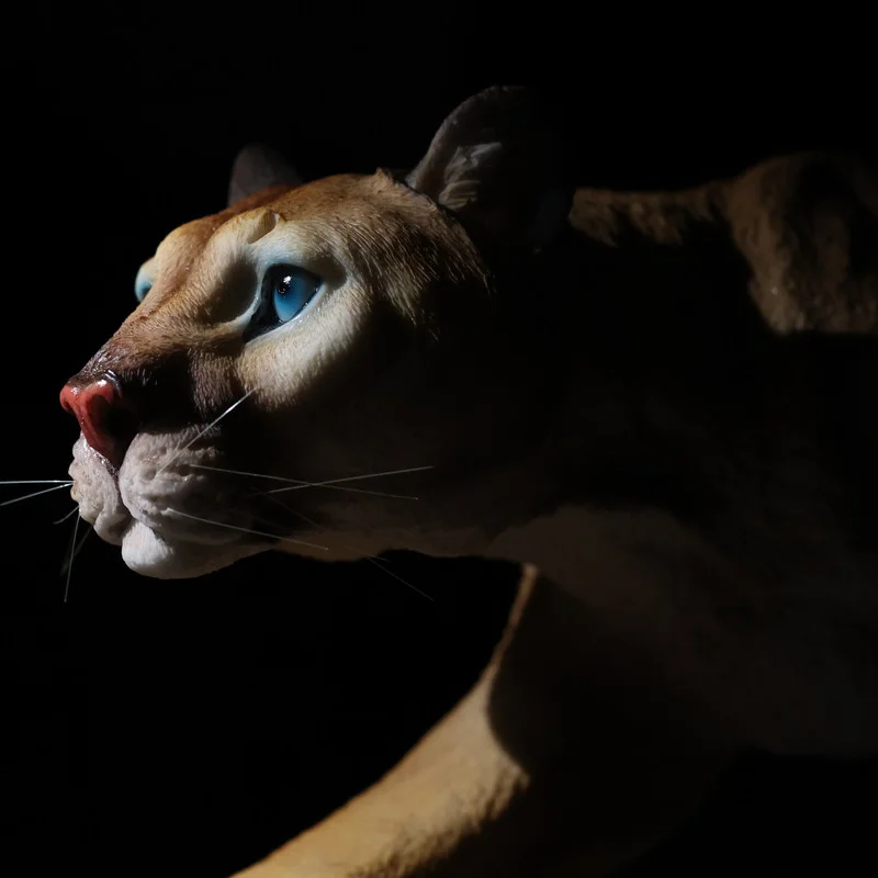 Modèle d'animal de luxe léger et hautement réaliste, figurine de cougar, cadeau, ornement de pièce, décoration Gk, jouet tendance, cadeau de collection