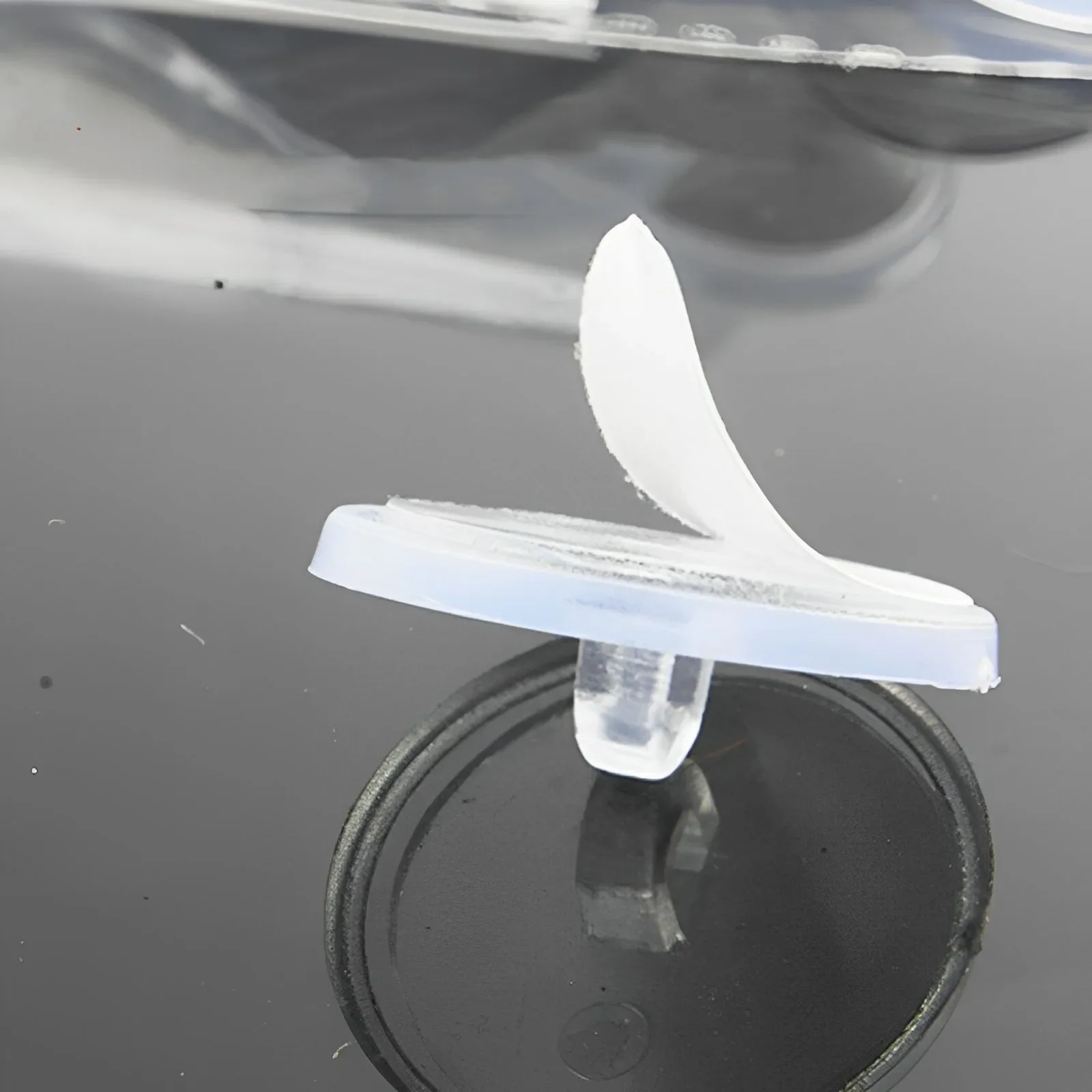 20Pcs/bag Self-adhesive Small Disc Hook on Ceiling Transparent Sticky Hooks for Christmas Hanging Flag Traceless Suction Hanger