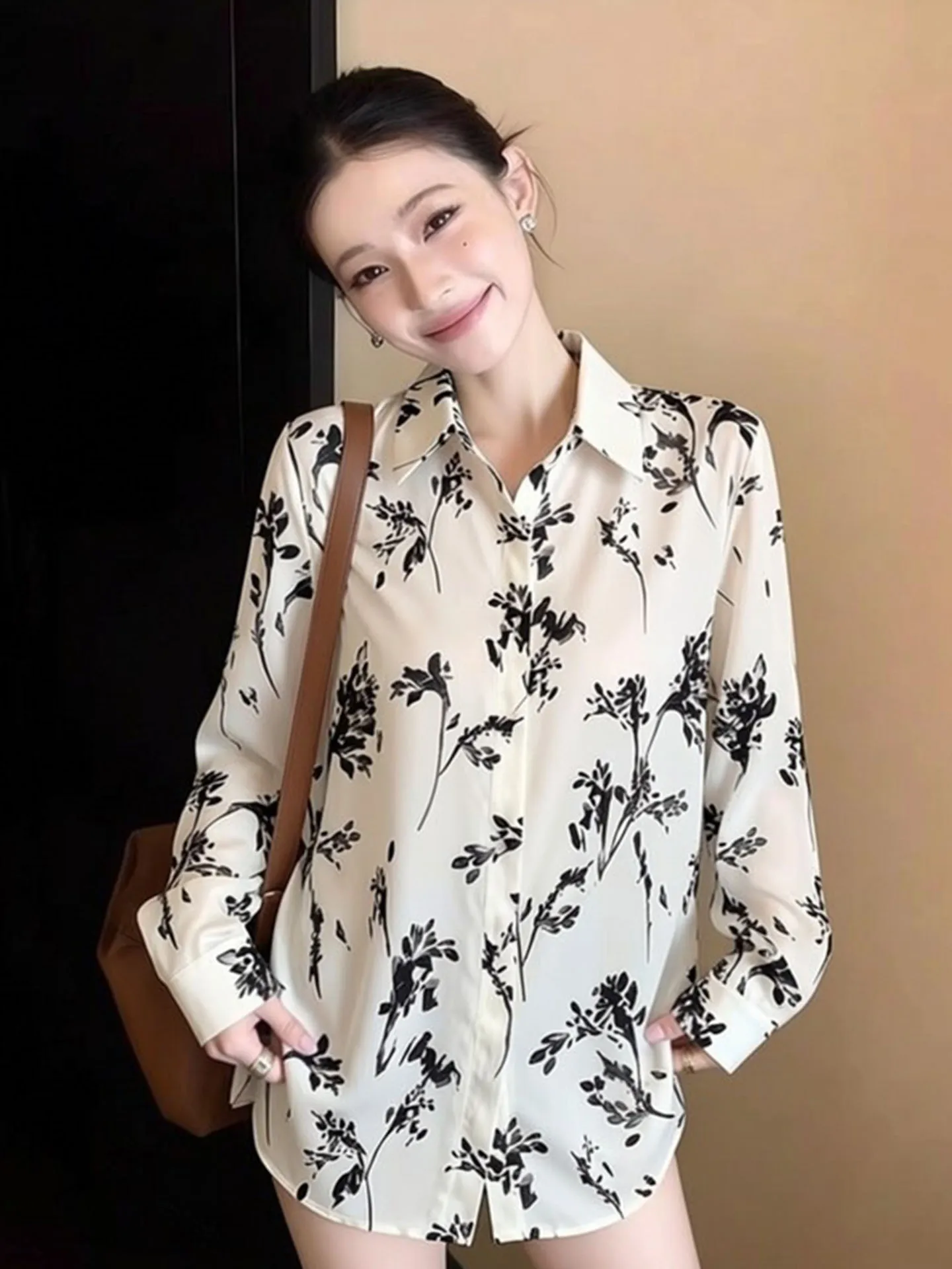 

Ele White Plant Print Loose Fit Collared irt for Women Spring 2026 Faion Design Slimming Versatile Top