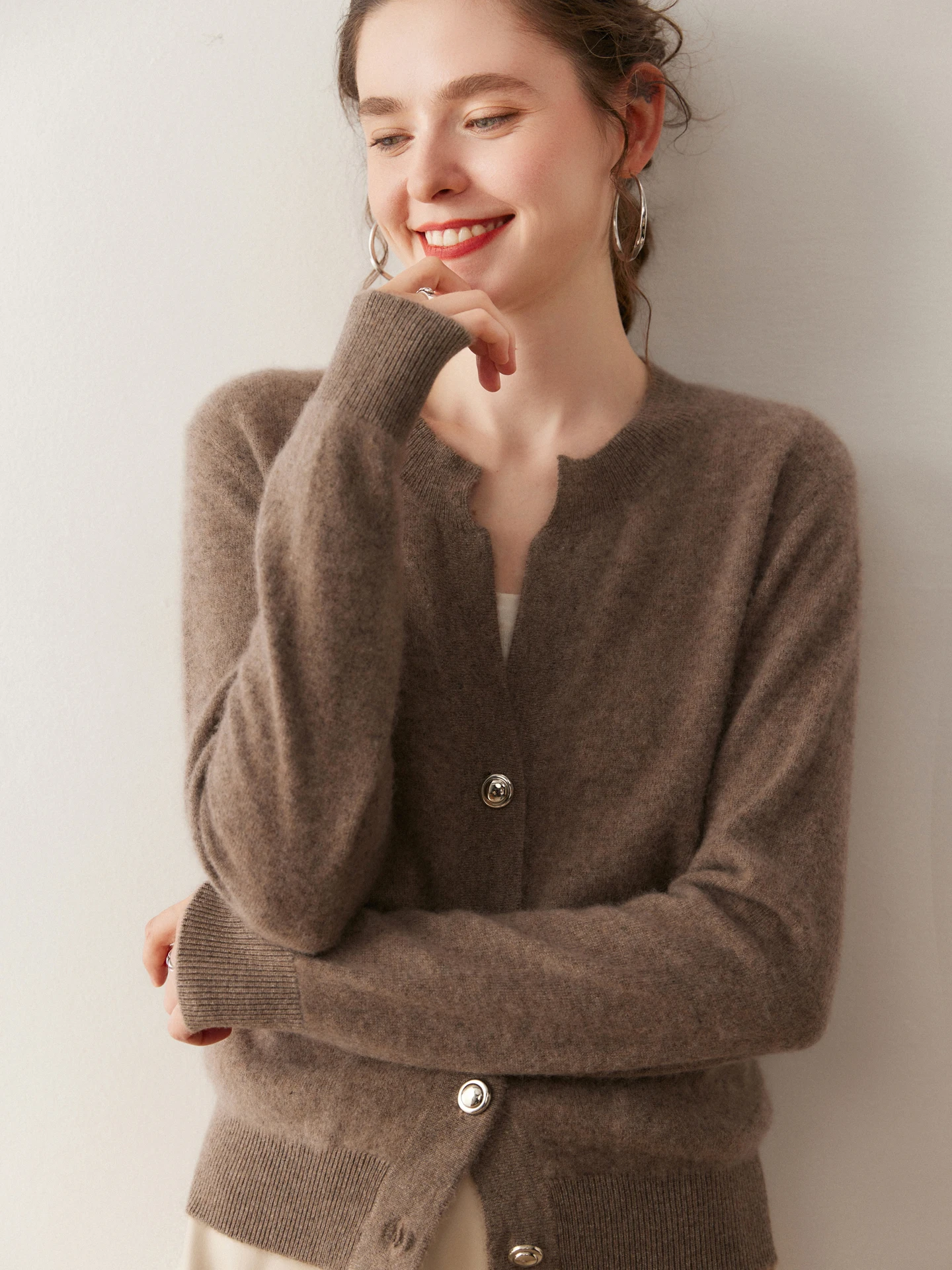 

Pure Goat Cashmere Cardigan Luxury Women's Sweater Exquisite Buttons Elegant Knitted Cardigan Winter Warm Top For Office Lady