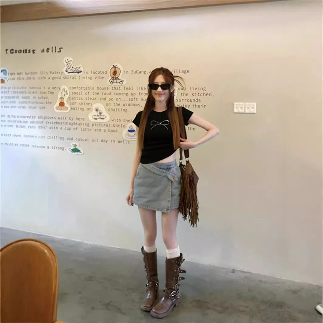 2025 夏アメリカンホットガール半袖 Tシャツ女性のためのへそ露出黒リボンアイロンダイヤモンドスリムショートトップ