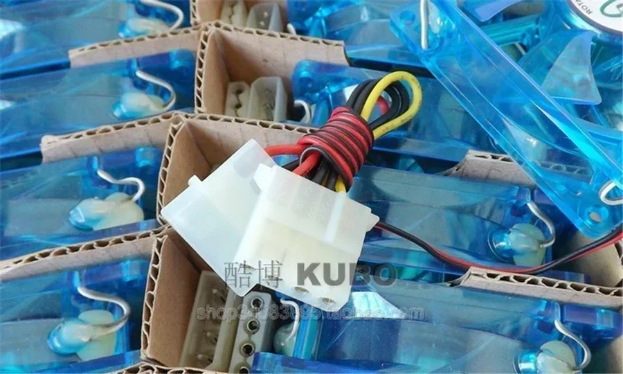 Neuer Computer-LED-Lüfter 8025 80 mm mit blauem LED-Lüfter, 12 V Computergehäuselüfter mit 4D-Anschluss