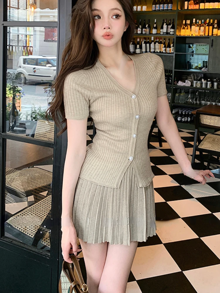 Summer Korean Fashion Retro Two Piece Set Women Elegant Party Mini Skirt Set Female Bodycon Casual Tops+Pleated Skirt Suit 2023