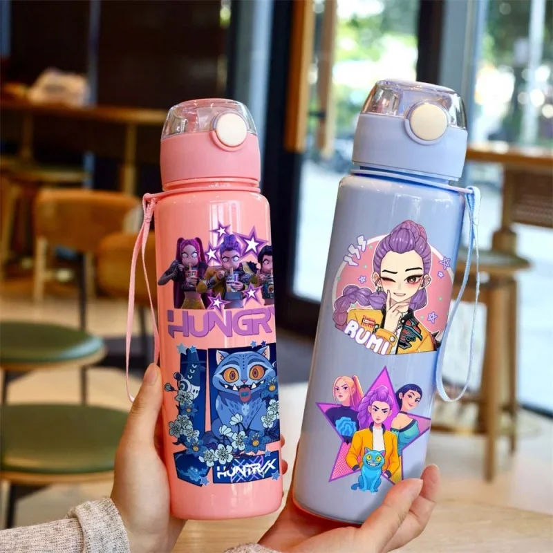 Kpop 데몬 헌터 빨대가 있는 물병 700ml 어린이 여름 애니메이션 컵 소녀 소년 야외 스포츠 머그컵 학교 사무실 액세서리 선물