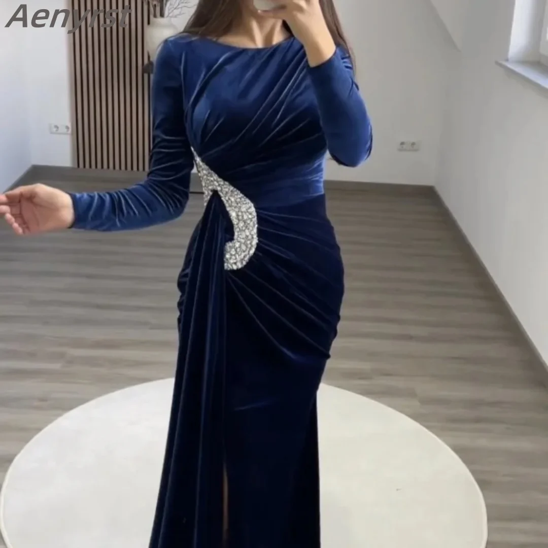 

Royal Blue Velvet Evening Dress O Neck Beaded Long Sleeves Mermaid Wedding Party Gown Dubai Arabic Celebrity Prom Gown Plus Size