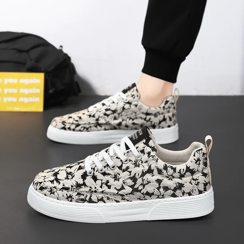 New Men Sneakers Casual Mens Designer Ethnic Style Board Shoes Fashion Fabric Breathable Increased Internal Flat Platform Shoes