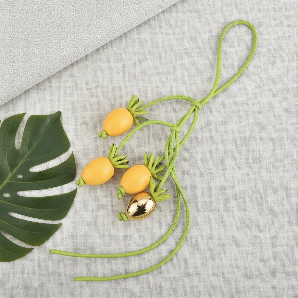 

Exquisite Leather Persimmons Bag Charm Fruit Shape Grapes Fashionable Bag Pendant Cute Elegant Hanging Decoration Keychain