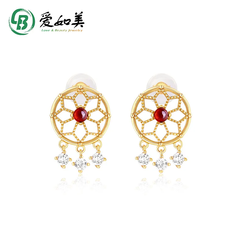 

Light Luxury Temperament 18K Gold PT950 Platinum Silver Plated 7-layer Garnet Earrings with Dreamcatcher Design