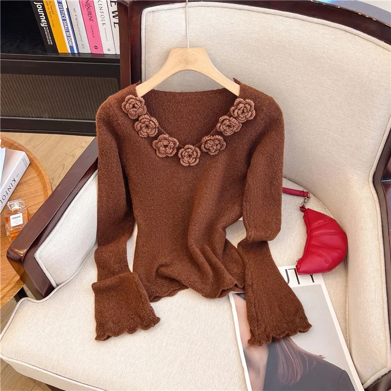 Y2k Grauer dreidimensionaler Blumen-Pullover mit V-Ausschnitt, französischer sanfter Retro-Pullover aus reiner Wind, süßer Wollpullover mit ausgestellten Ärmeln