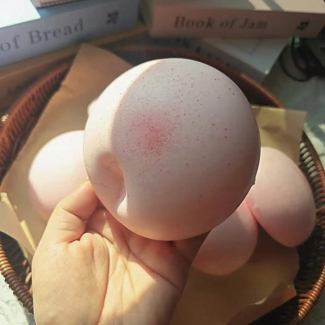 Pink Speckled Giant Round Slow Rising Squishy Toy, Super Soft PU Stress Relief Squeeze Fidget Toy, Kawaii Simulation Food Decompression Sensory Toy for Office Classroom Home, Birthday Party Holiday Gift for Kids Teens Adults