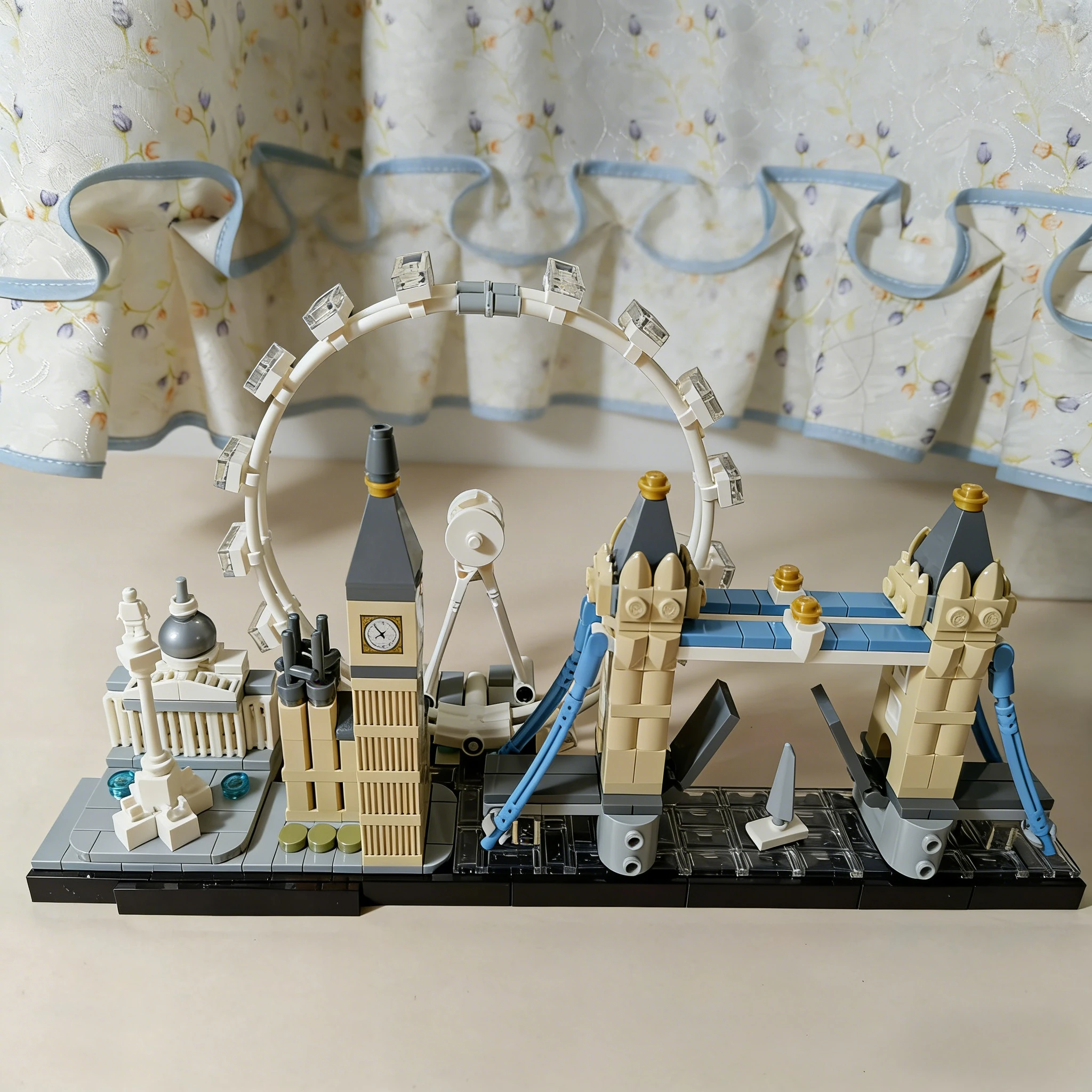 ロンドンの建築文化 21034 ビルディングブロックセット クリスマスギフトに最適 レゴエド粒子と互換性あり、468個。