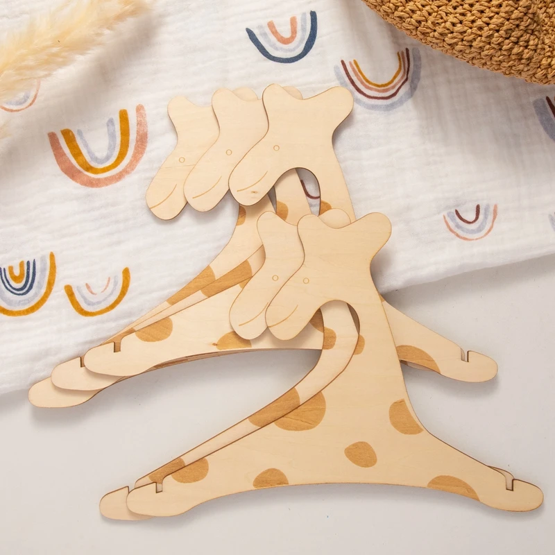 5pc Baby Clothes Hangers Newborn Clothes Hanger Baby Accessories Cute Giraffe Clothes Trees Baby Clothes Dividers Baby Gifts