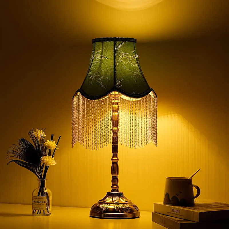 French retro bedroom fringed table lamp bamboo wood printing bedside decorative lamp light luxury atmosphere study reading lamp