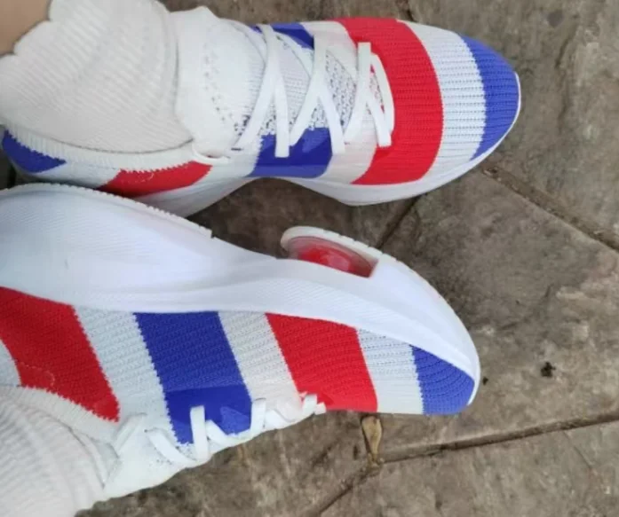 

Mens Sports Shoes Non-slip Shock-absorbing Trainers Professional Marathon Lightweight Carbon Plate Sports Running Shoes