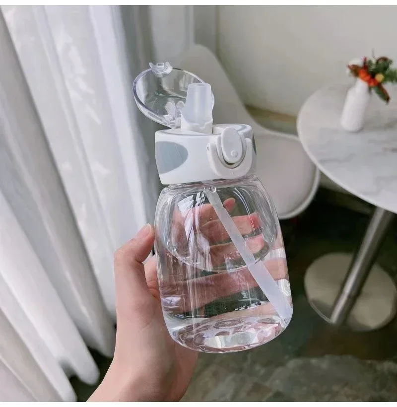 Mini-Trinkwasserflasche, BPA-frei, Kunststoff-Wasserbecher, tragbar, wiederverwendbar, Flip-Top-Sportwasserflaschen für Outdoor-Camping, 400 ml