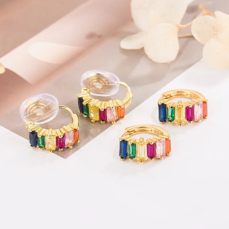 

Fashionable colorful zircon earrings, suitable for women to wear. Compact stainless steel ear stud earrings. Accessories.