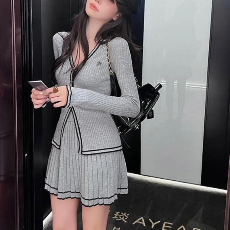 

SpringAutumn Knitted Set Women College Style Single-breasted V Neck Cardigan Tops and Mini Pleated Skirt Sexy Girls 2 Piece Suit