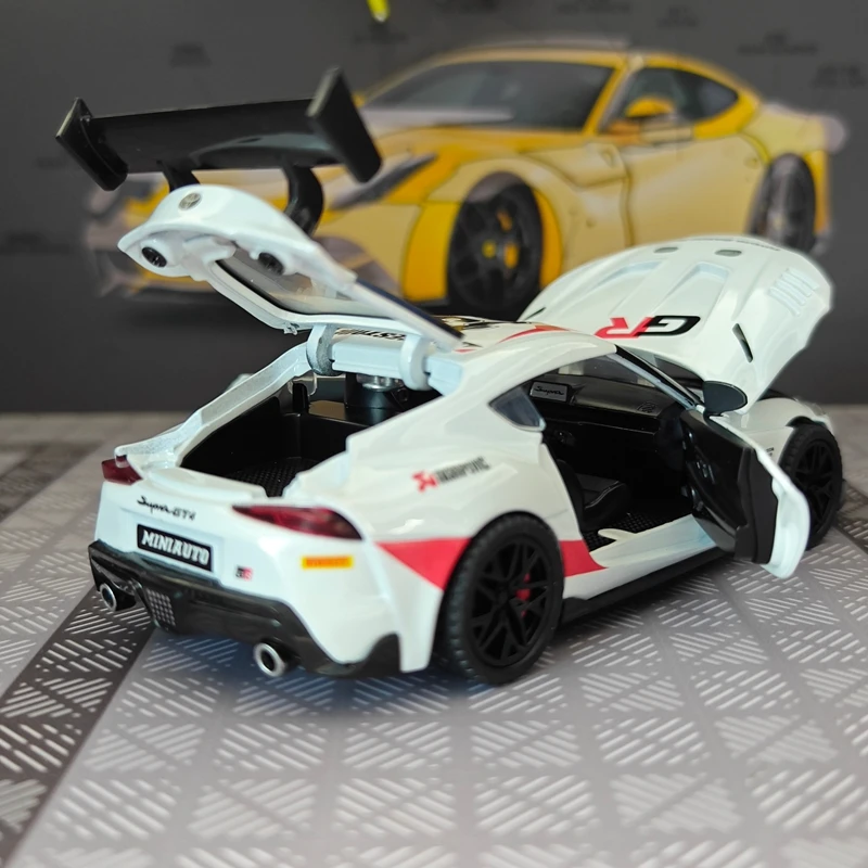 

Модель автомобиля Toyota Supra GT4 из сплава, масштаб 1:32, двери и капот открываются, багажник можно открывать, богато детализирована, тонкая работа.