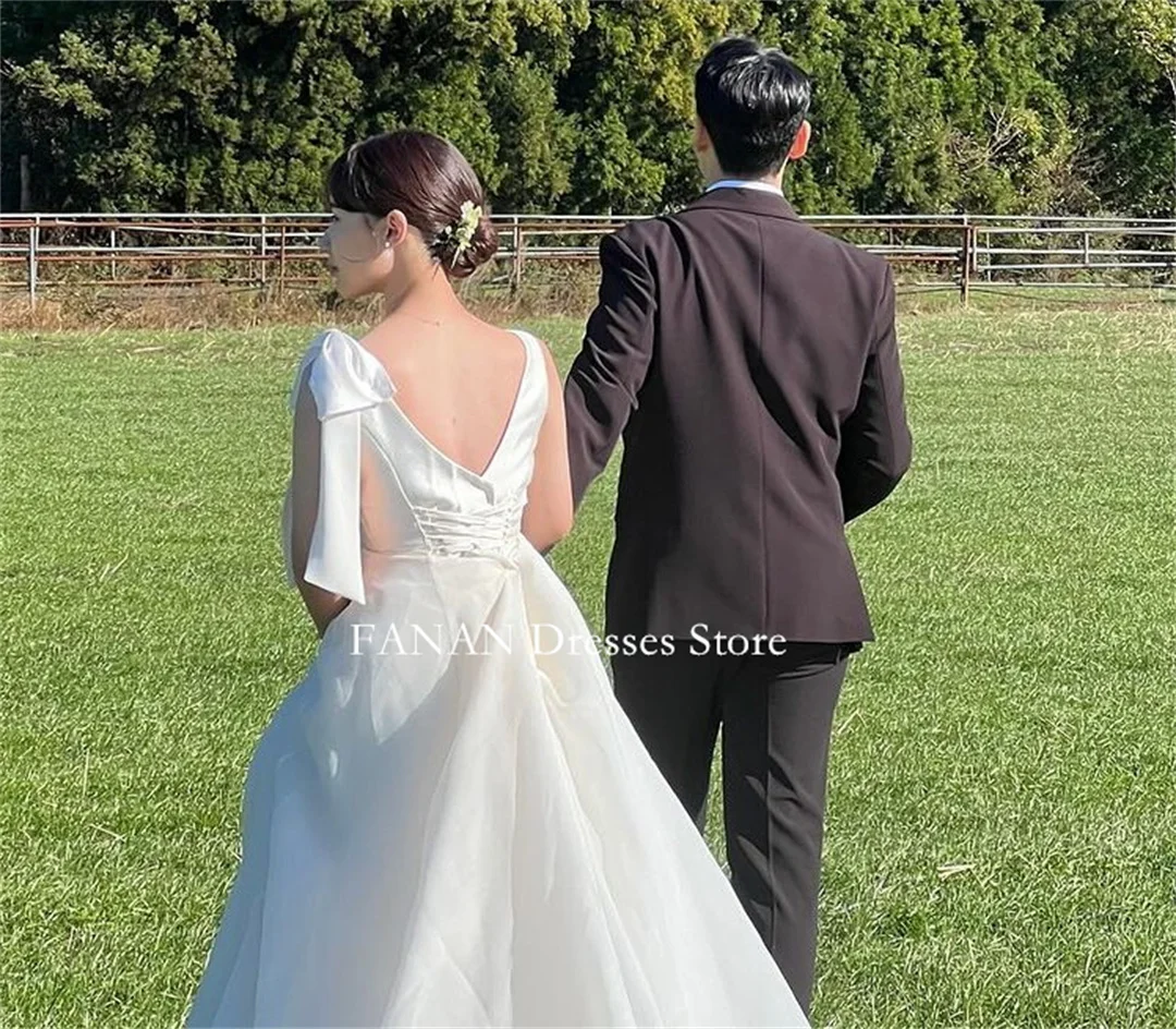 FANAN-vestidos de novia de Organza fruncidos con cuello en V, blanco, sin mangas, línea A, Espalda descubierta, vestidos de novia hechos a medida, talla grande