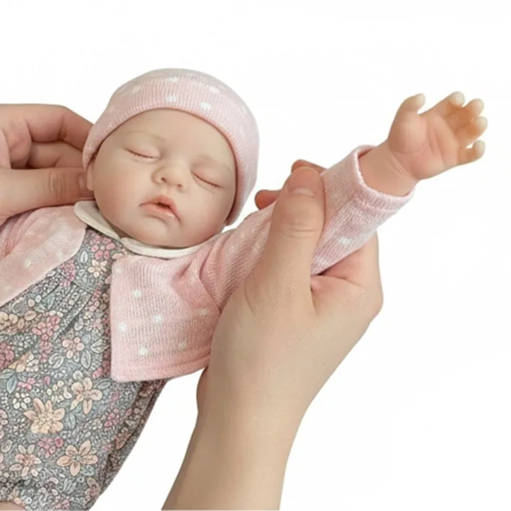 Bambola Reborn in Silicone Platino Flessibile ed Elastico, 12 Pollici, Bocca Apribile, Super Realistica, Mini Carina e Morbida