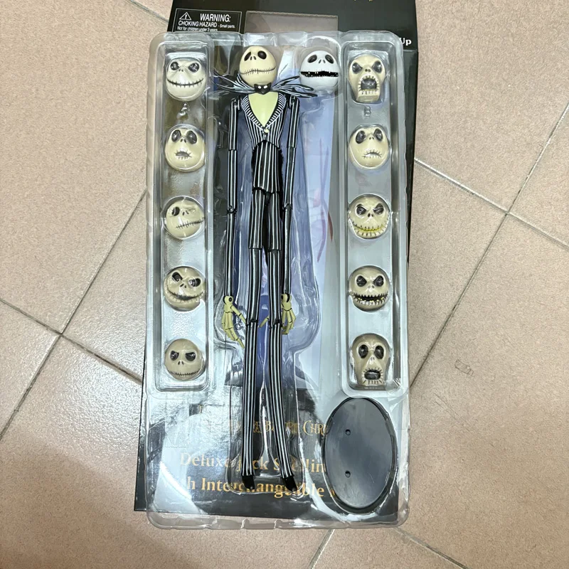 Der Albtraum vor Weihnachten Jack Skellington mit austauschbaren Köpfen Actionfigur PVC-Spielzeugmodell Puppensammlung Geschenk 35 cm – Detail 3