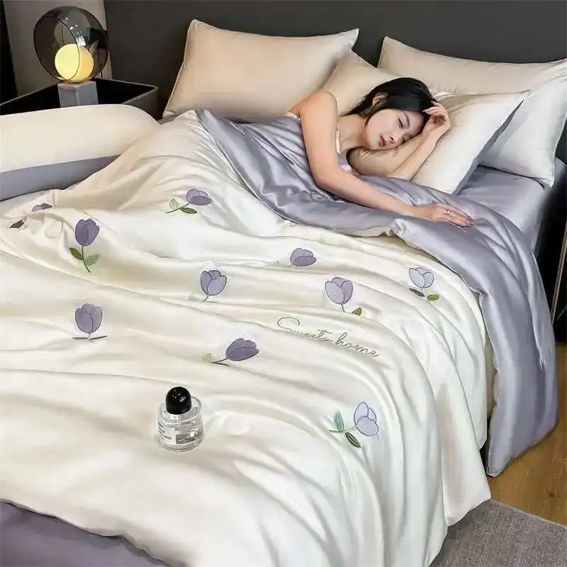 

Purple Tulip Summer Quilt - Satin Silk Bedspread Single/Queen/King Size, Silky Smooth Lightweight Comforter With Embroidery​