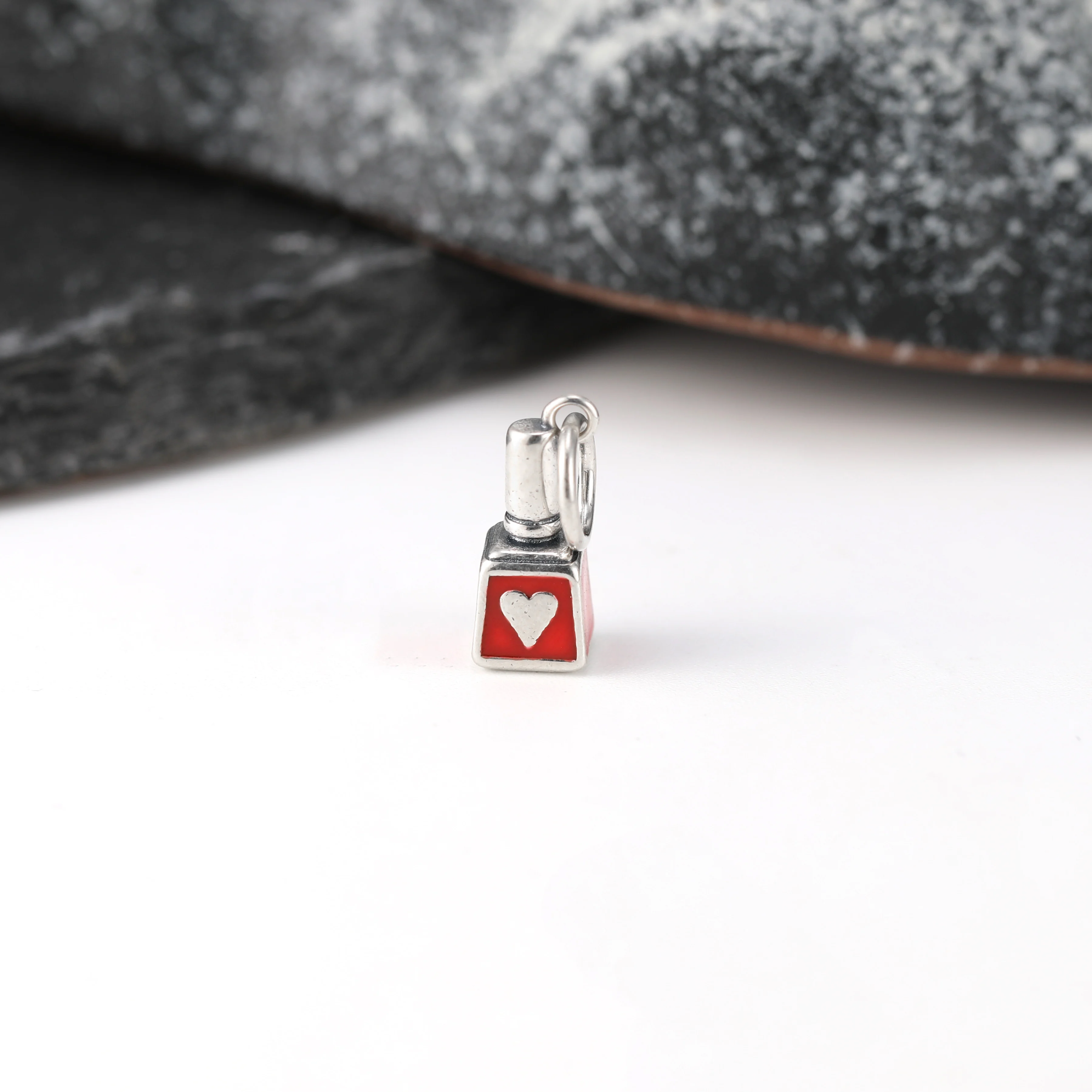 

DJ207 genuine 925 sterling silver fashionable and exquisite keychain accessory, enamel red nail polish pendant