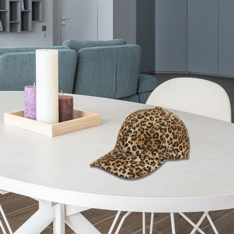 Vintage Sunhat in Street with Full Cover Leopard Pattern Wide Curved Brim Suitable for Unisex Women Men