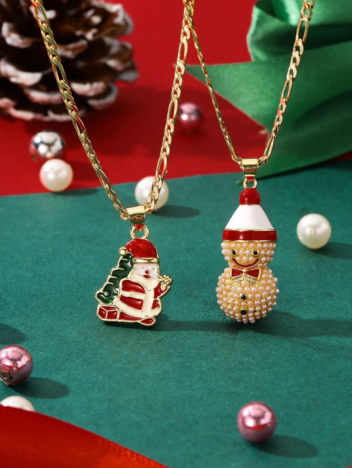 1 Piece of Eco-Friendly Copper Material, Exquisite and Elegant Cartoon Imitation Enamel Craftsmanship Christmas Pendant Necklace Featuring a Snowman & Santa Claus, Suitable for Christmas/Thanksgiving/Halloween/Mother's Day/Valentine's Day as a Gift for Couples/Friends/Religious Friends, Catholic First Communion, Gift, Daily Holiday Wear, Prayer